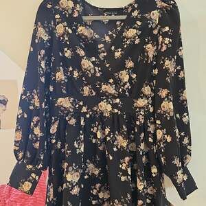 Black Floral Long Sleeve Mini Dress
